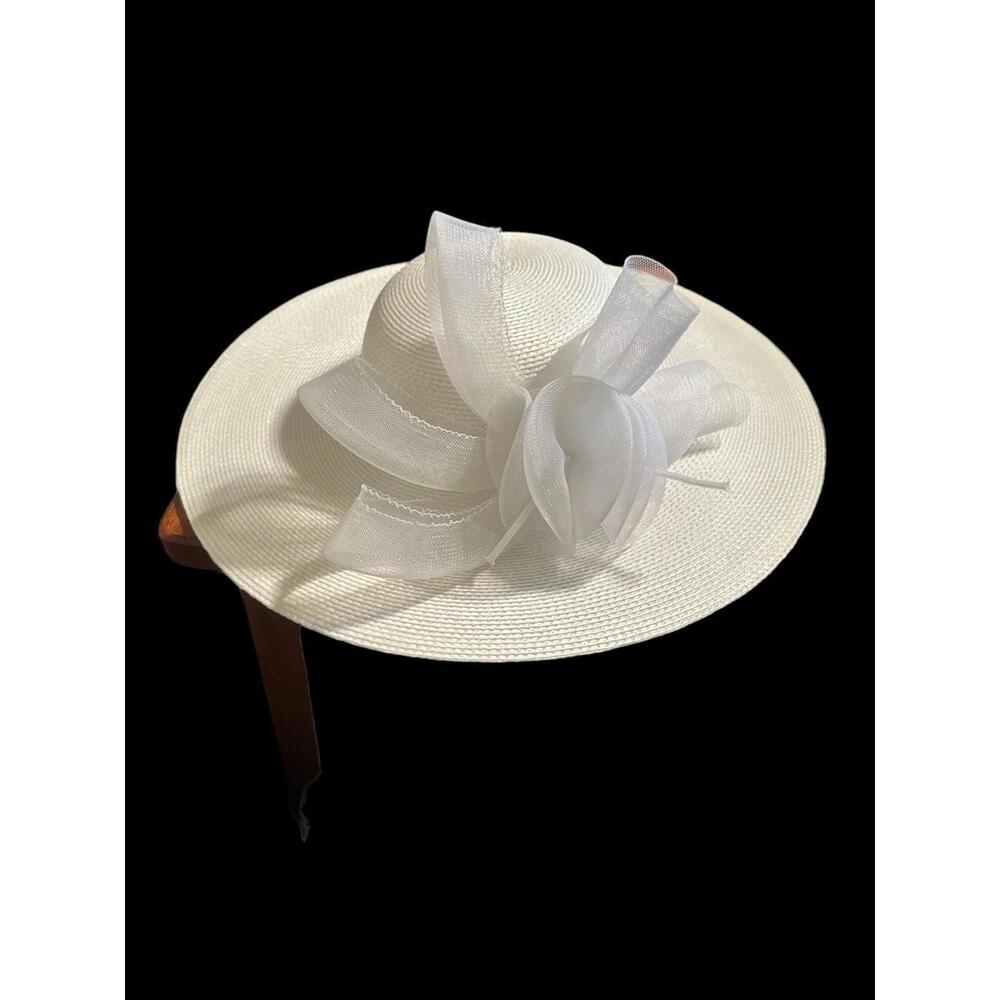 White London studio straw hat for a lady